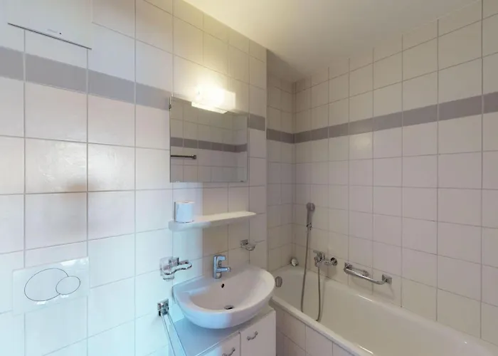 Spacious With View * 南达